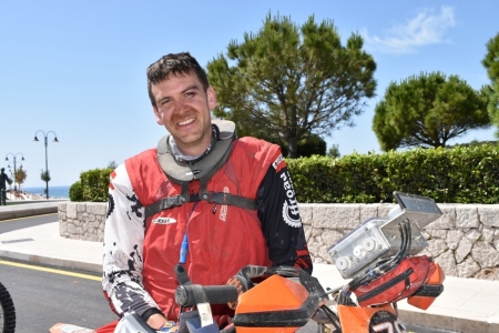 CR2016